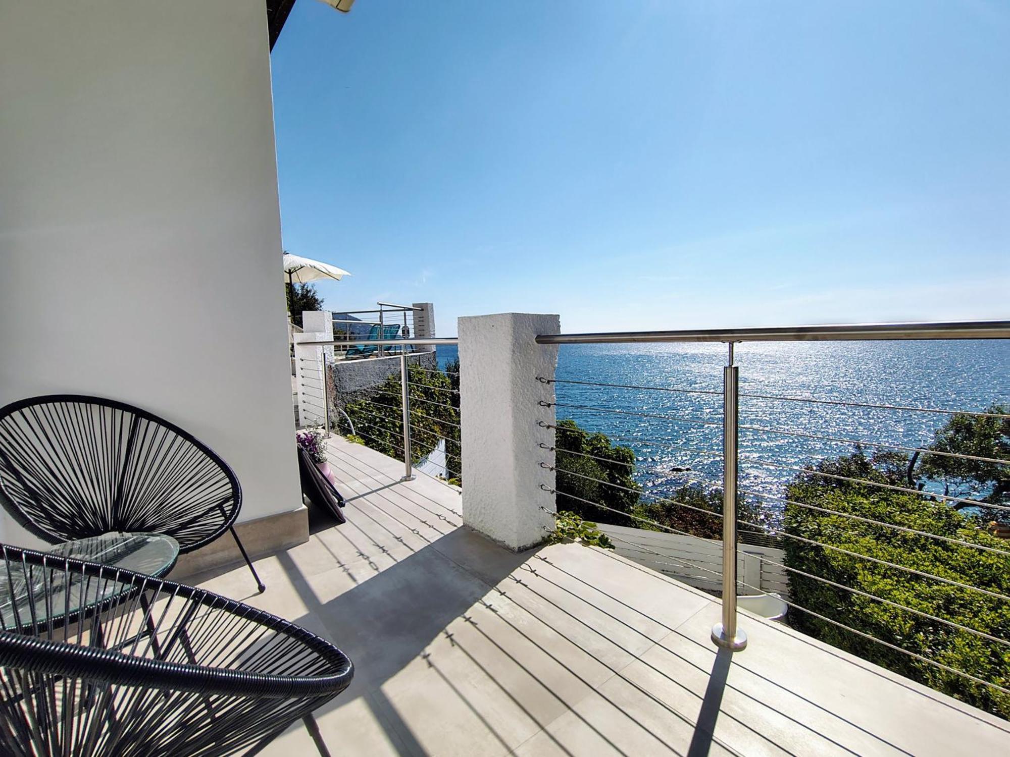 Conca Verde C21- Beach Front Little Villas Pool, Private Jacuzzi Sea View Andora Екстер'єр фото